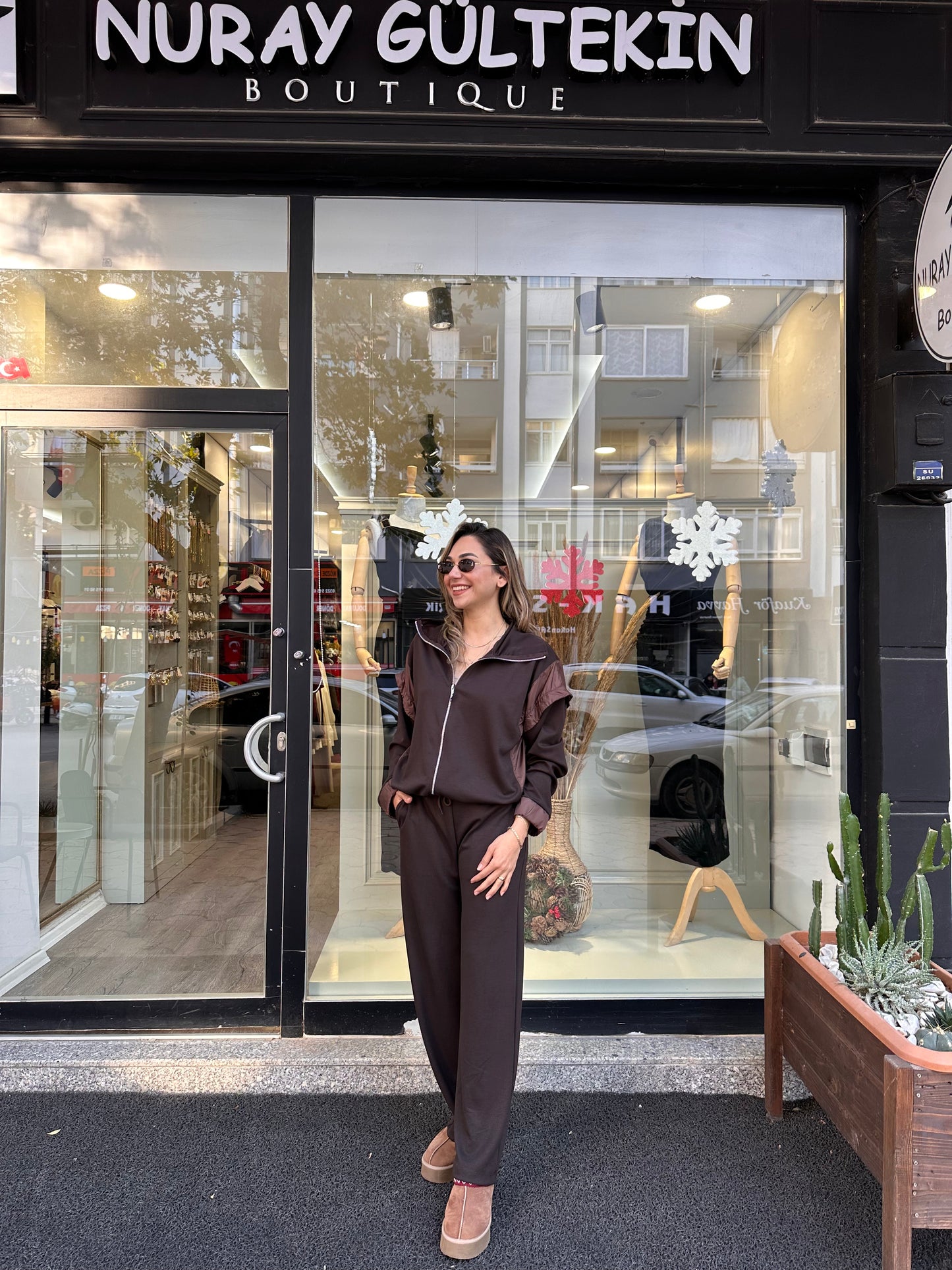 Paraşüt detay eşofman takımı