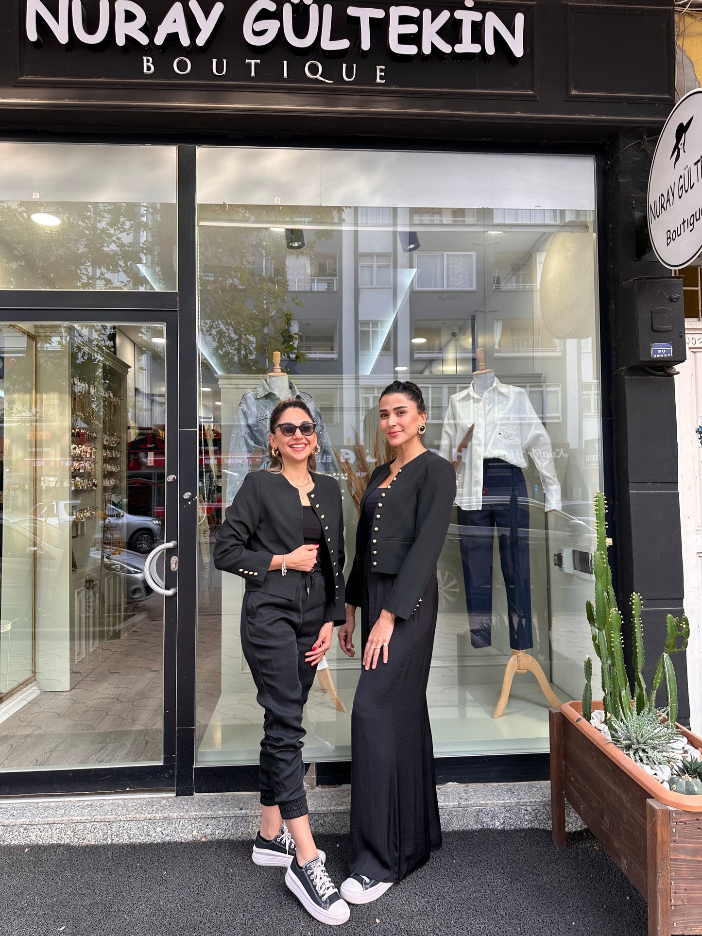 Düğme detay kısa blazer ceket