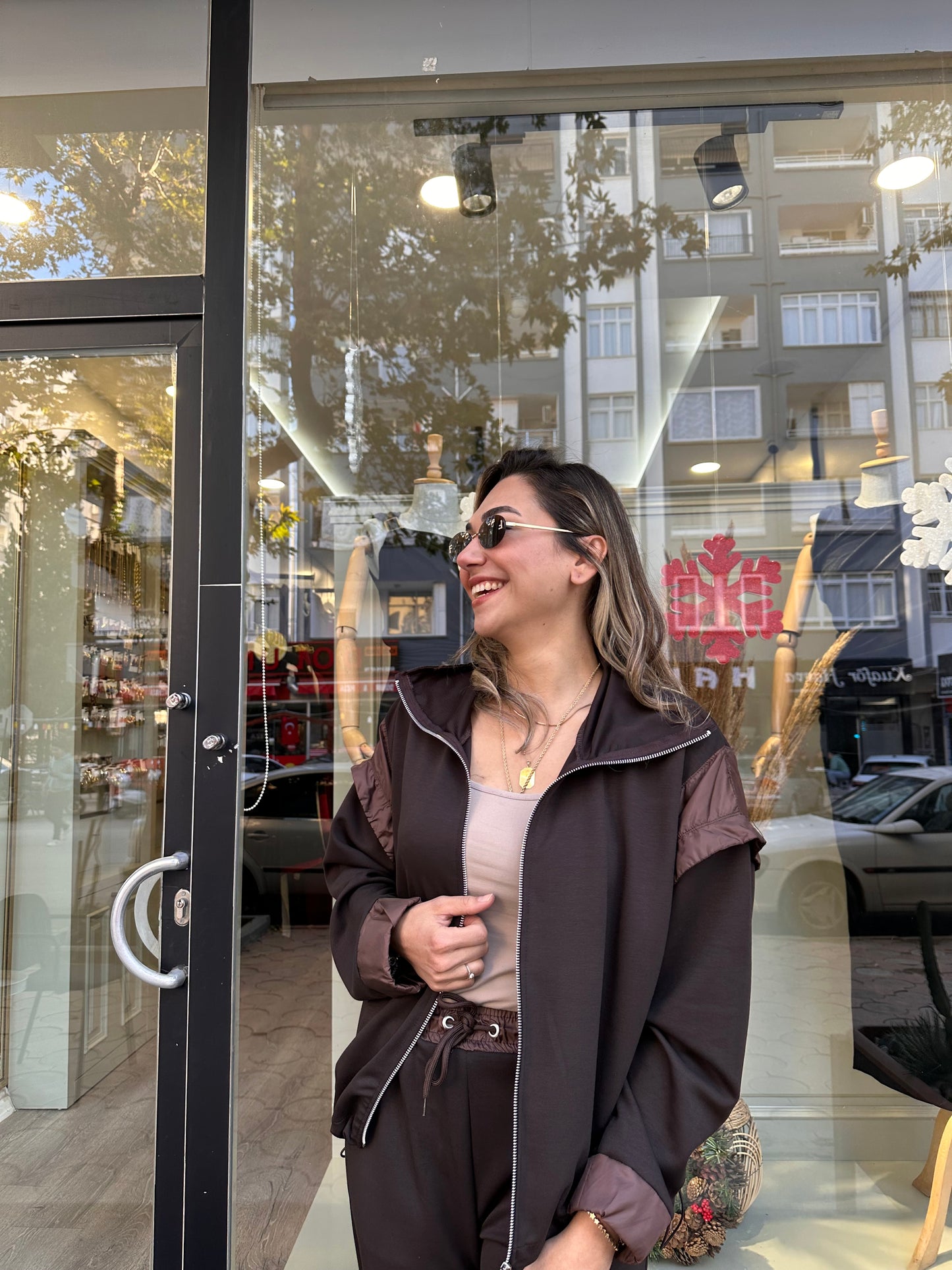 Paraşüt detay eşofman takımı