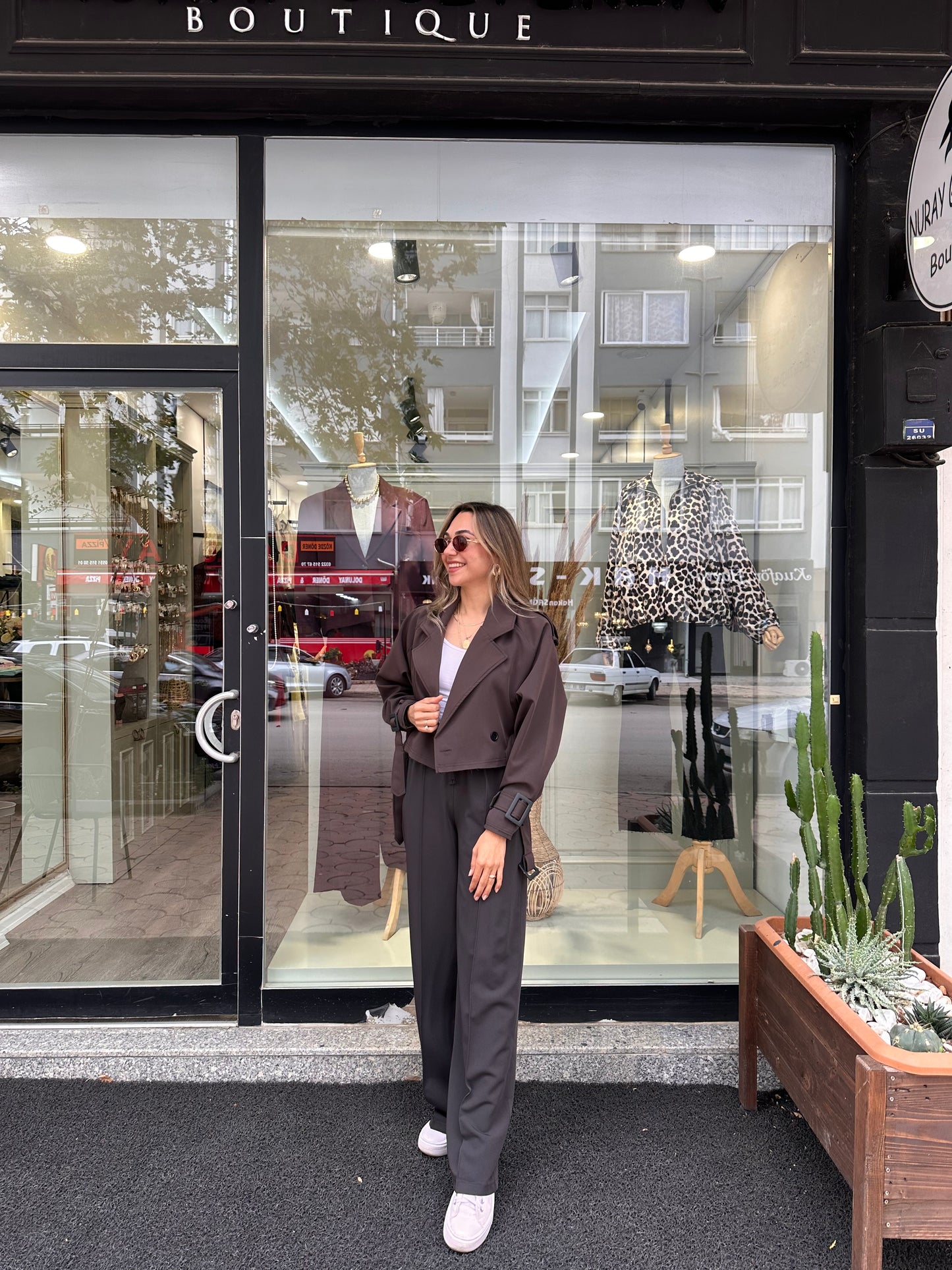 Trençkot pantolon takım